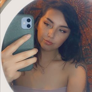 Meet your Posher, Serene